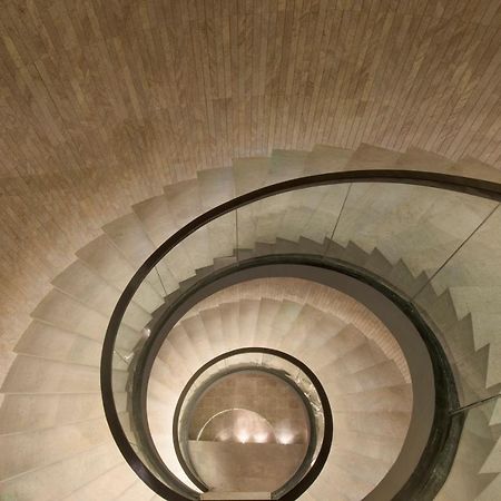 Hyatt Regency Wuhan Optics Valley Экстерьер фото