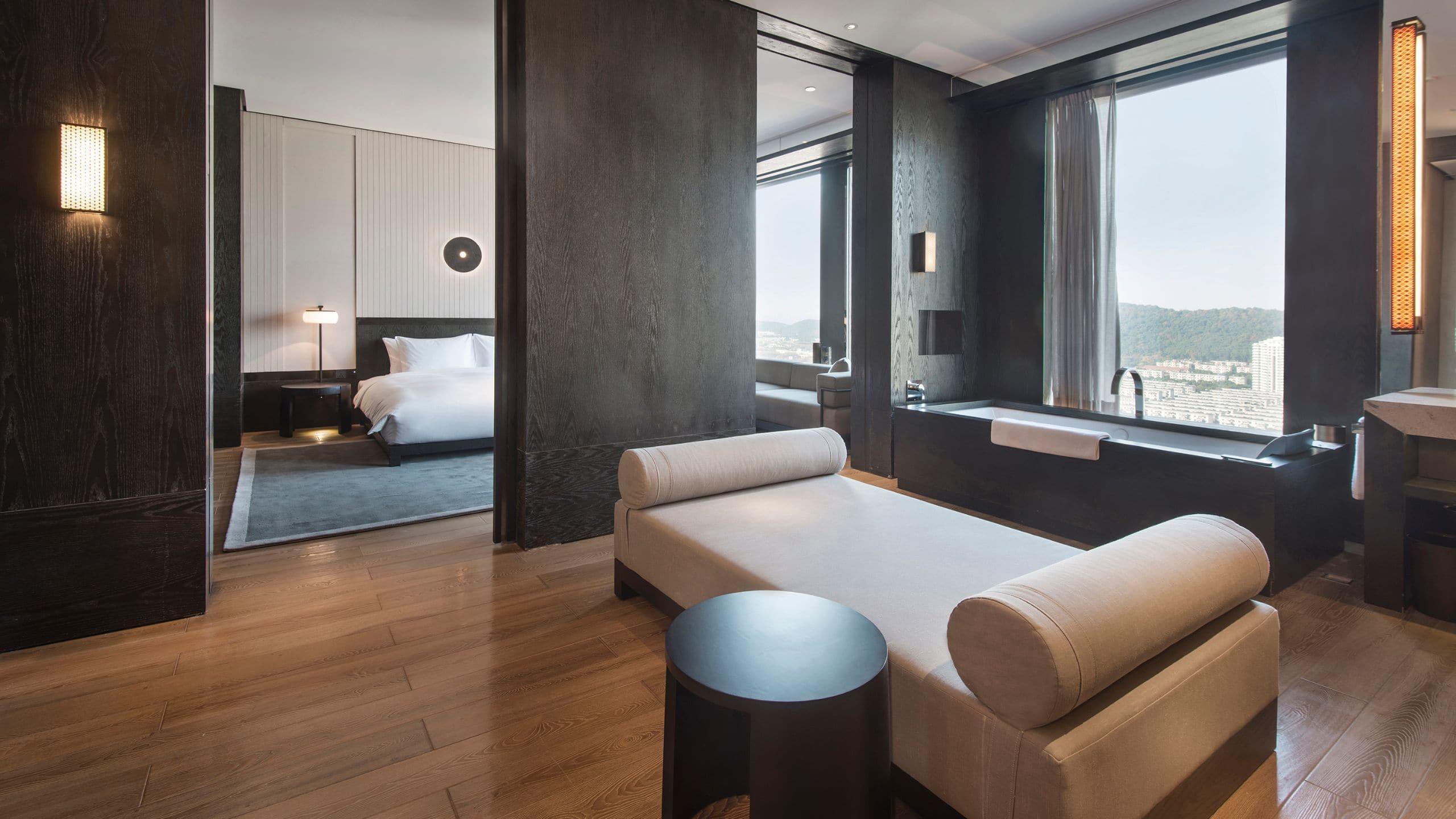 Hyatt Regency Wuhan Optics Valley Экстерьер фото