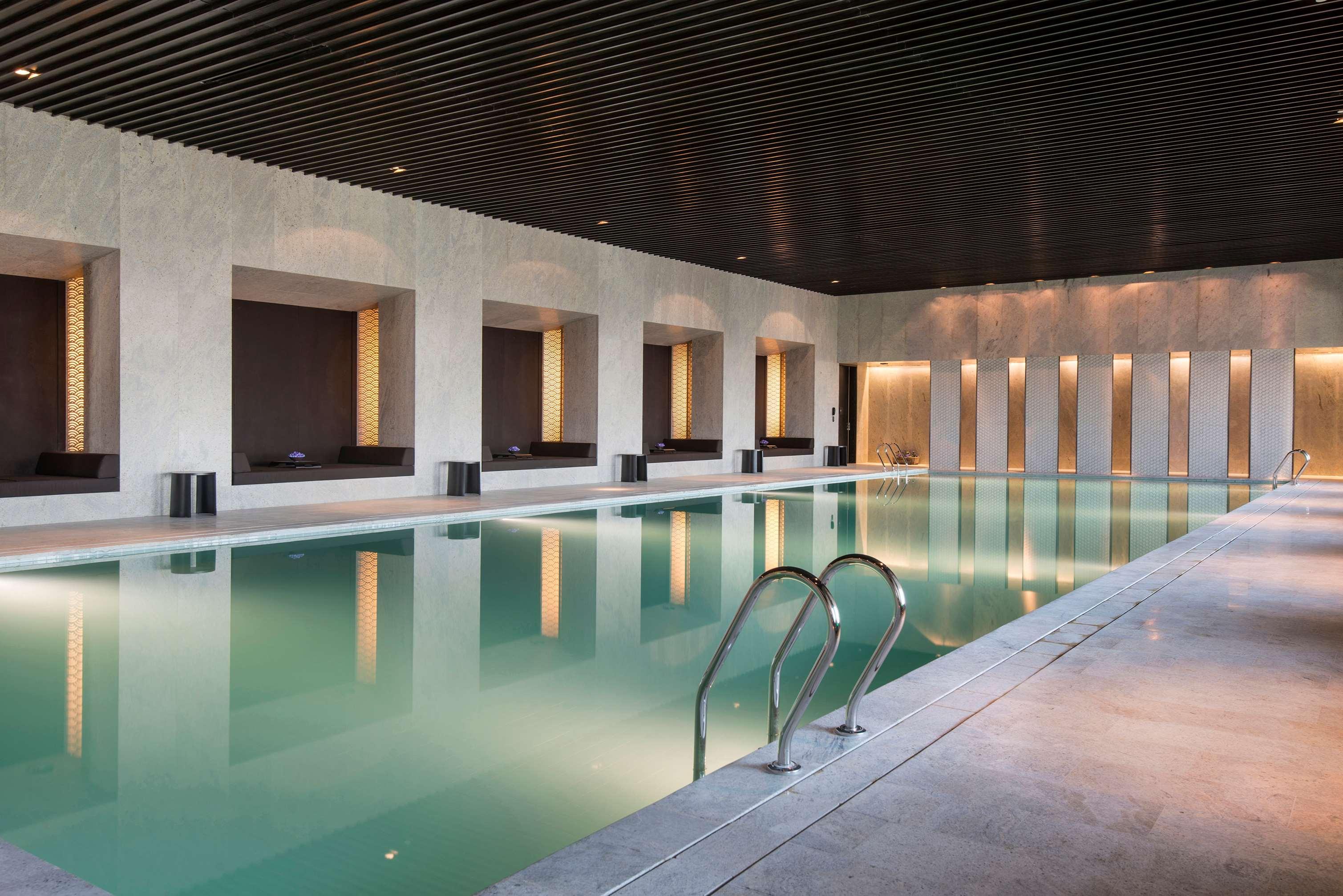 Hyatt Regency Wuhan Optics Valley Экстерьер фото