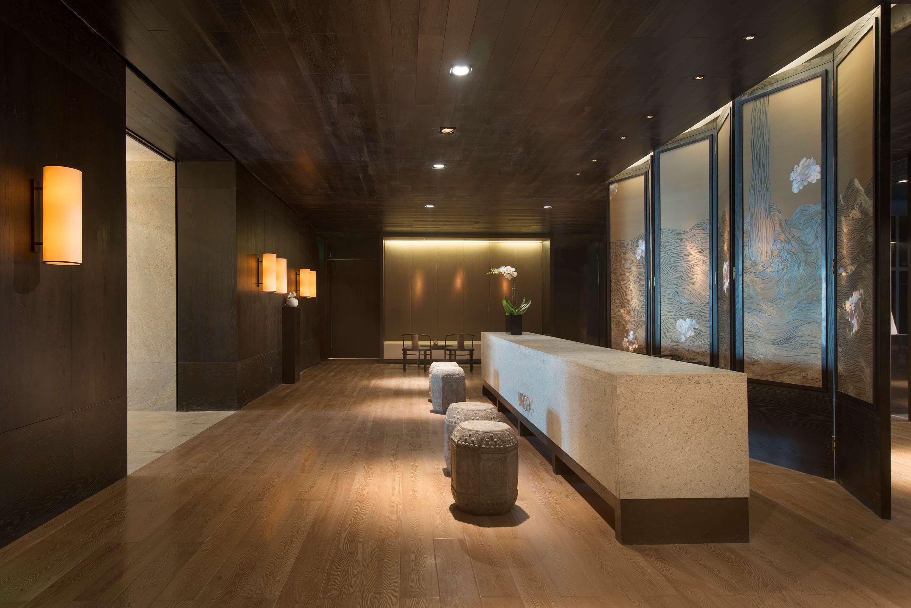 Hyatt Regency Wuhan Optics Valley Экстерьер фото
