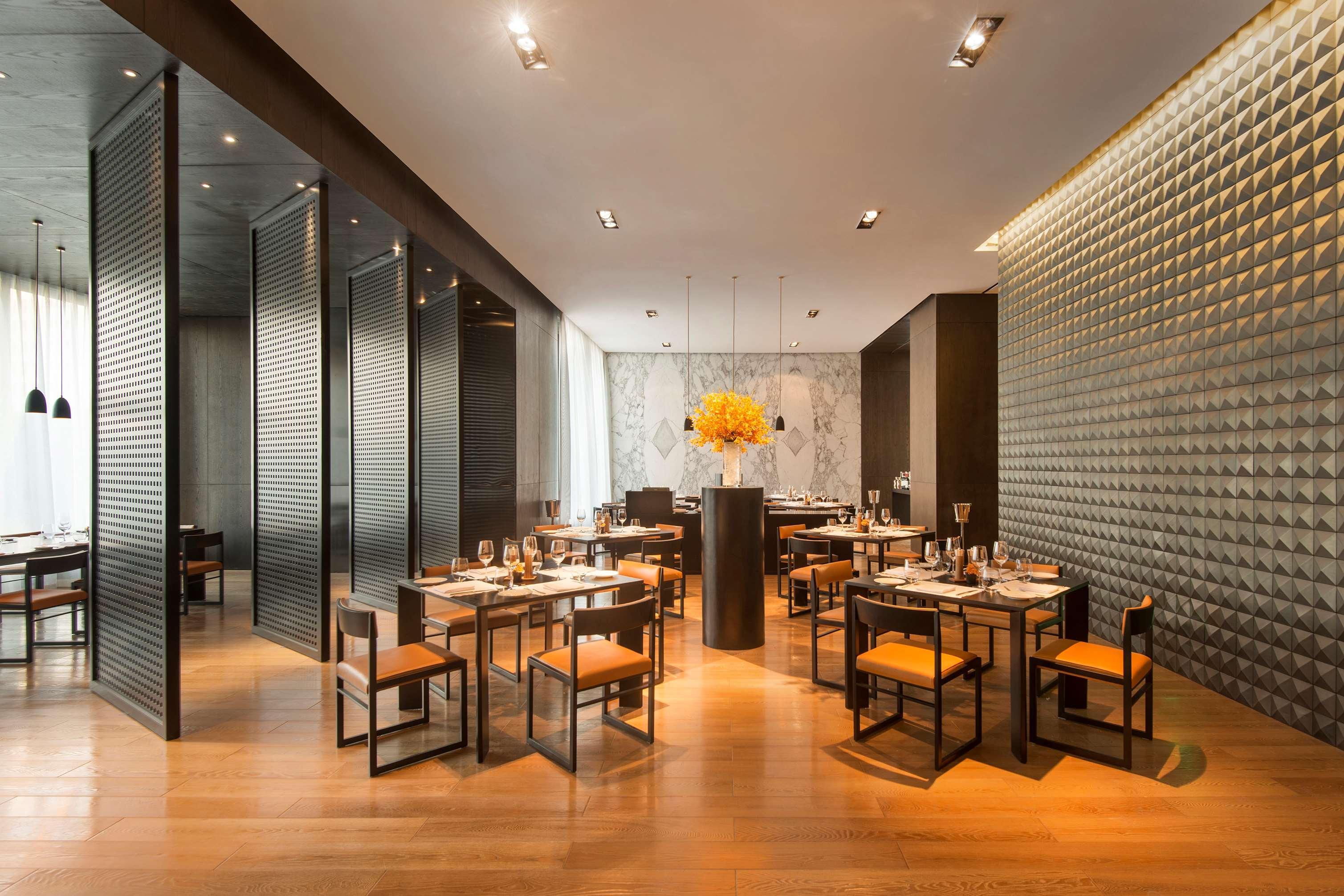 Hyatt Regency Wuhan Optics Valley Экстерьер фото