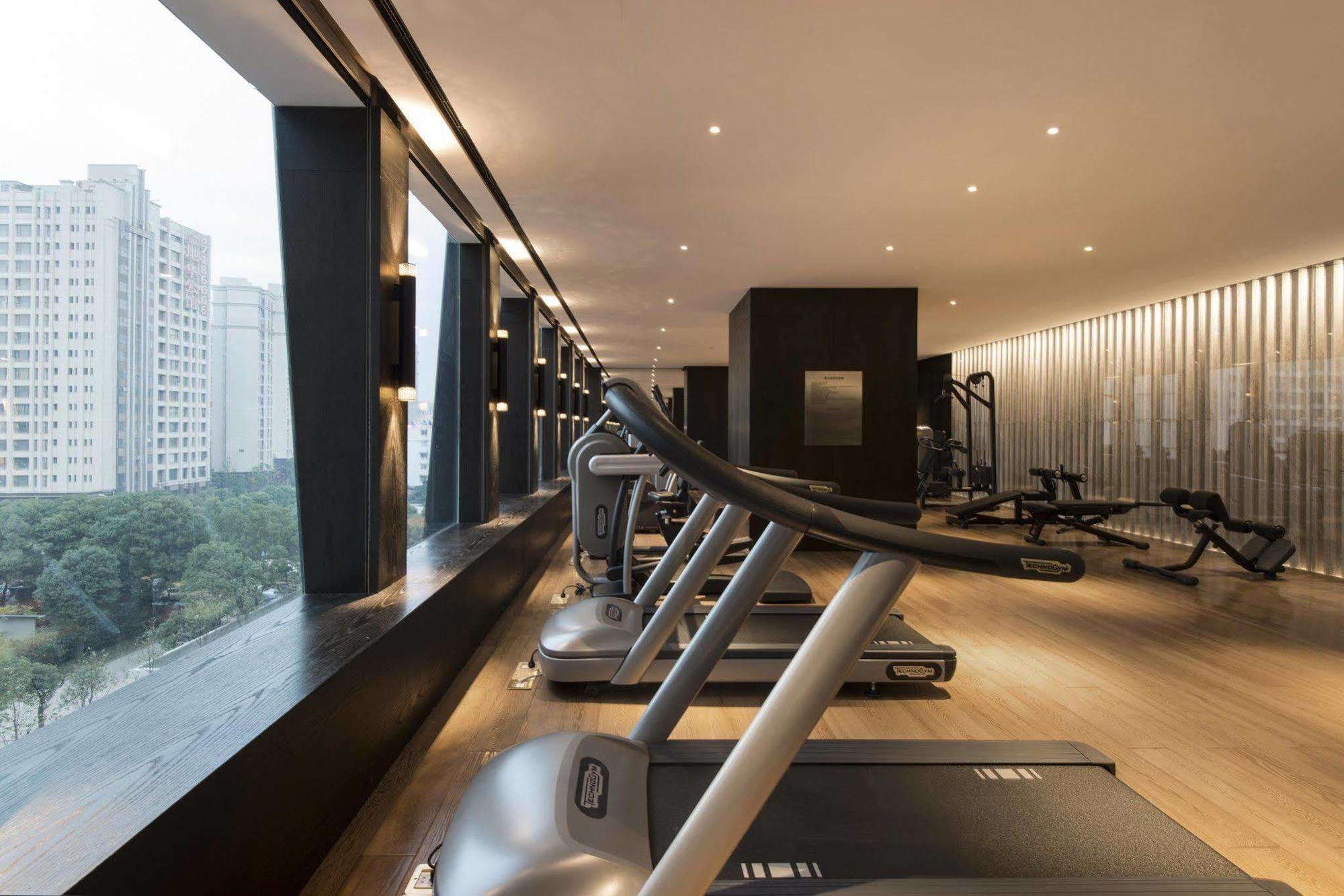 Hyatt Regency Wuhan Optics Valley Экстерьер фото