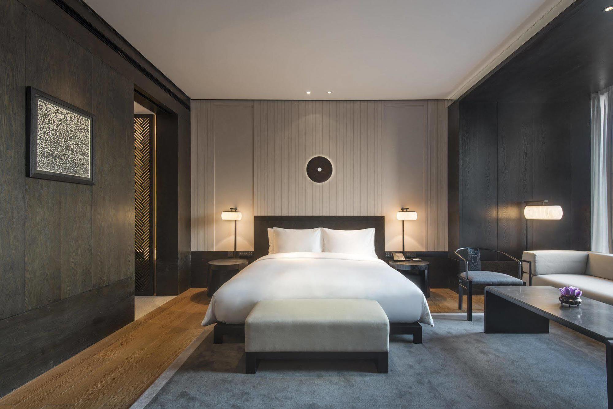 Hyatt Regency Wuhan Optics Valley Экстерьер фото