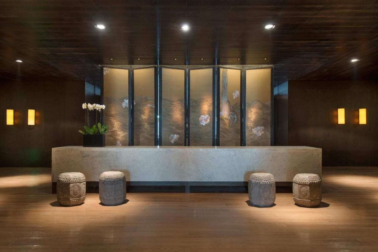 Hyatt Regency Wuhan Optics Valley Экстерьер фото