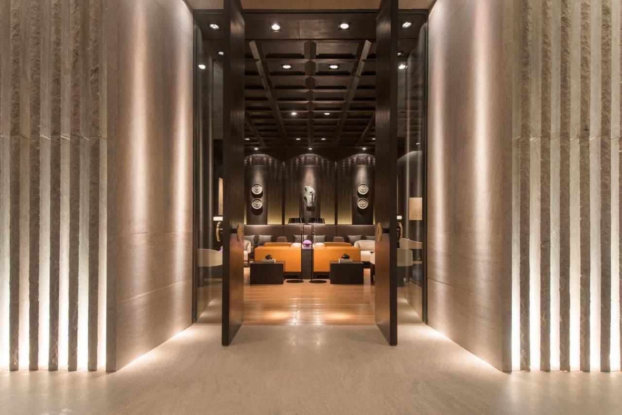 Hyatt Regency Wuhan Optics Valley Экстерьер фото