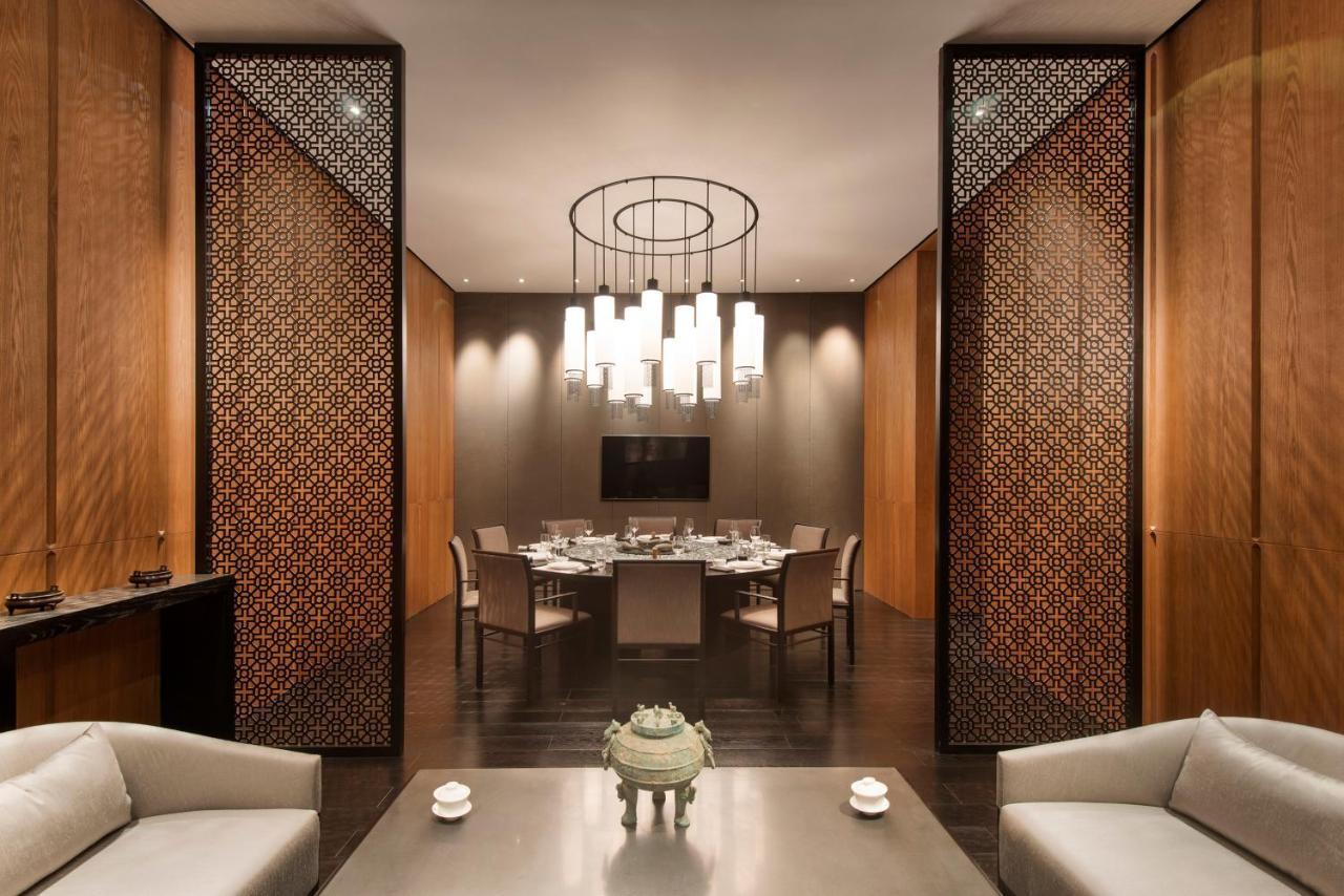 Hyatt Regency Wuhan Optics Valley Экстерьер фото